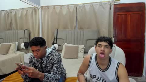 julian billy online show from March 10, 11:32 am