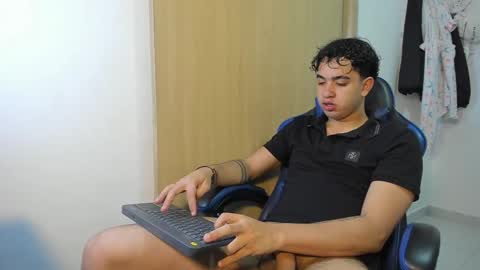 julian billy online show from November 3, 9:16 pm