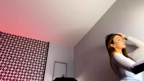 JULIAN KNOX online show from March 13, 5:25 am