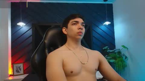 JULIAN  online show from March 5, 11:28 am