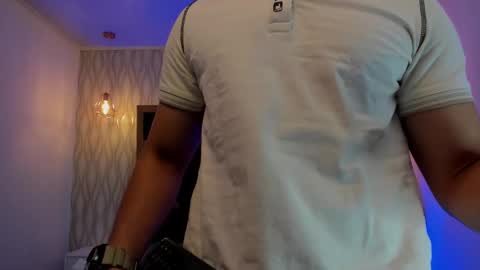 JULIAN  online show from March 22, 3:04 pm