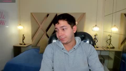 julian_smith21 online show from February 24, 12:14 pm