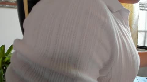 Snapshot of julian_wallace chatting on April 29, 7:42 pm julian_wallace online show from April 29, 7:42 pm