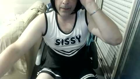 Snapshot of juliana8106 chatting on May 25, 6:47 pm juliana online show from May 25, 6:47 pm