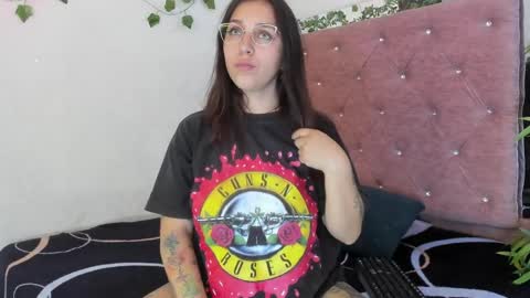Snapshot of julianacarter chatting on April 23, 8:00 pm JulianaCarter online show from April 23, 8:00 pm