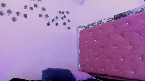 Snapshot of julianacarter chatting on April 30, 8:57 pm JulianaCarter online show from April 30, 8:57 pm