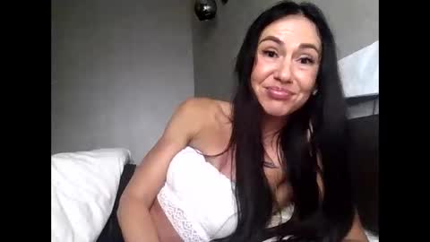 julianagold1 online show from October 20, 9:04 pm