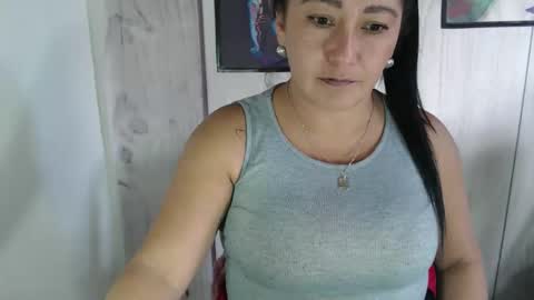 julianawet_25 online show from January 16, 8:24 pm