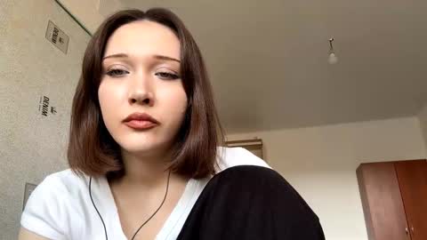 Snapshot of julianbatman chatting on March 15, 8:09 am Kira online show from March 15, 8:09 am