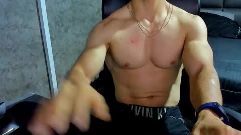 Julian online show from October 13, 9:09 am