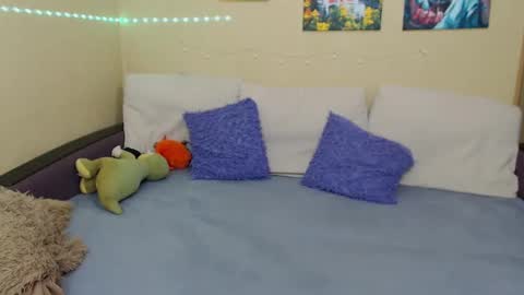 Jul online show from January 22, 3:18 pm