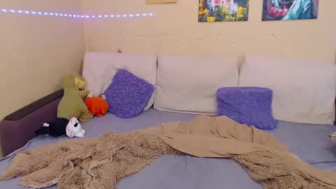 Jul online show from February 8, 9:56 am