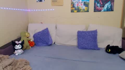 Jul online show from February 11, 4:13 pm