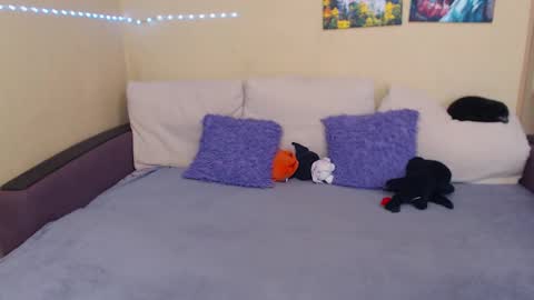 Jul online show from September 9, 2:38 pm