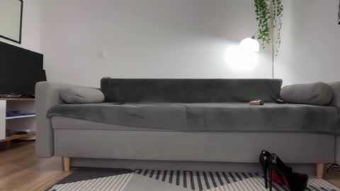 Julia online show from October 18, 1:08 am