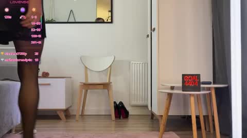 Julia online show from April 19, 9:06 pm