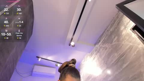 Julias online show from February 27, 4:31 am