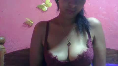 Snapshot of julie0612 chatting on November 29, 6:11 pm julie0612 online show from November 29, 6:11 pm