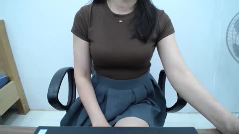 julie9x online show from March 21, 9:40 pm