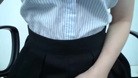 julie9x online show from April 14, 8:04 pm