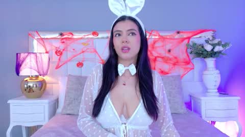 Juliet Bennet online show from October 22, 4:24 am