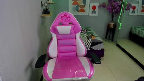 julie coper online show from December 9, 10:41 pm
