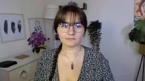 Julie online show from September 19, 12:28 pm