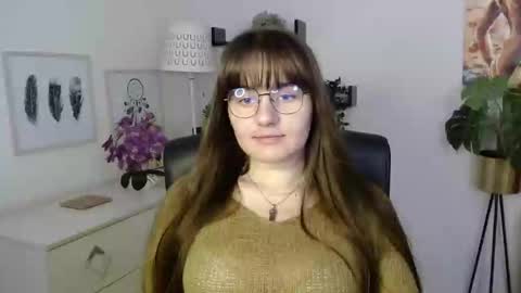 Julie online show from September 22, 12:40 pm