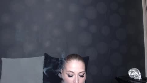 julia online show from October 20, 11:27 pm