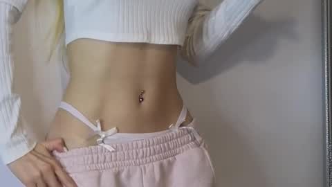 Snapshot of juliejuliette chatting on October 21, 7:25 pm Julia online show from October 21, 7:25 pm