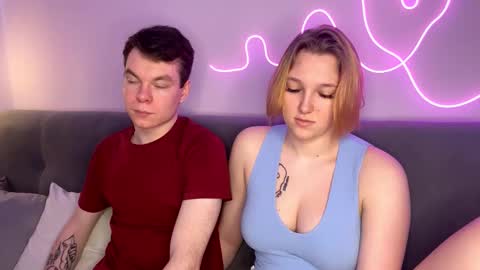 Snapshot of julielourens chatting on October 22, 8:14 am Julie and Thomas online show from October 22, 8:14 am