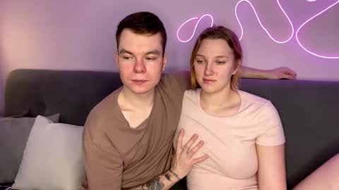 Snapshot of julielourens chatting on November 21, 8:13 am Julie and Thomas online show from November 21, 8:13 am