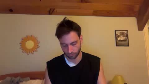 Snapshot of julien13240 chatting on March 2, 9:10 pm Frenchguy online show from March 2, 9:10 pm