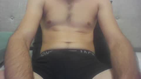 Snapshot of julien6100 chatting on October 9, 10:24 am Juju online show from October 9, 10:24 am