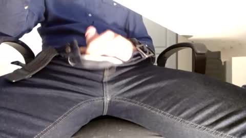 Snapshot of juliendif chatting on February 11, 6:24 pm juliendif online show from February 11, 6:24 pm