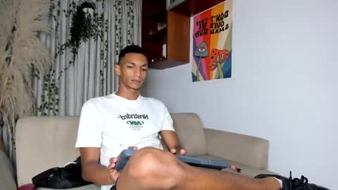 Julien online show from May 31, 1:03 am