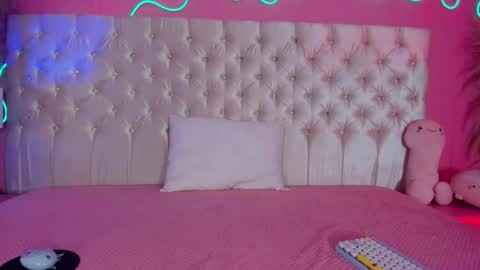 Julieta  online show from March 25, 11:49 am