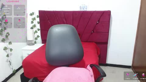 julieta_curvy69 online show from September 19, 12:17 pm