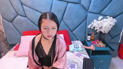 Snapshot of julieta_diamond chatting on June 17, 3:31 am Julieta online show from June 17, 3:31 am