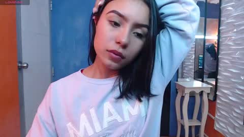 julieta_fn online show from March 30, 3:46 pm