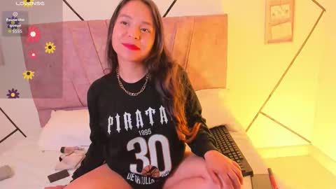 julieta_lein online show from October 28, 12:25 am