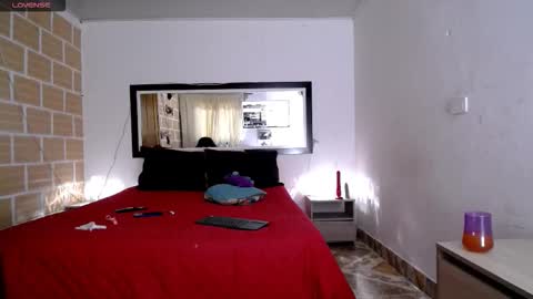 Julieta Rodriguez online show from November 11, 6:19 pm