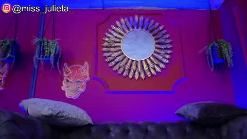  Julieta  online show from May 22, 11:38 am