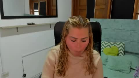 julieta_star69 online show from January 12, 7:08 pm