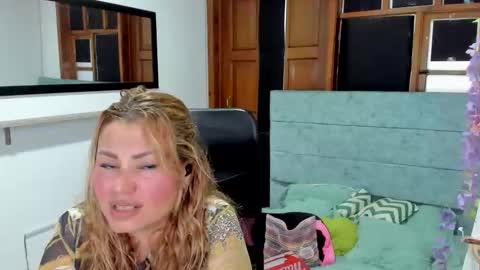 Snapshot of julieta_star69 chatting on January 18, 11:47 am julieta_star69 online show from January 18, 11:47 am