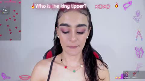 Snapshot of julietaserafelle chatting on December 17, 10:16 pm serafelle online show from December 17, 10:16 pm