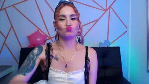 JULIANA online show from March 6, 8:11 am