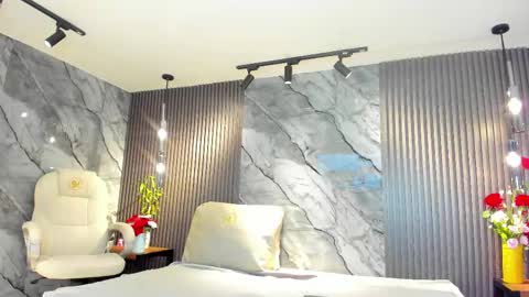 Julietha online show from February 18, 2:40 am