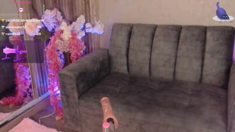 Julieth online show from December 13, 8:04 pm