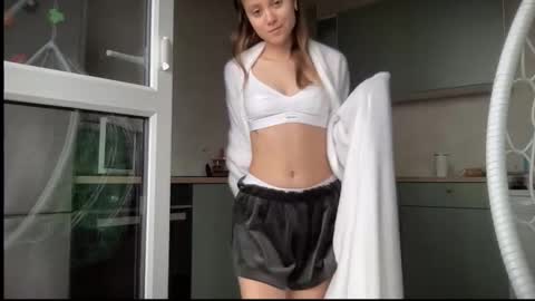 julietsensation online show from September 30, 7:13 am